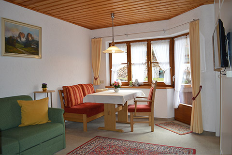 Wohnung Söller Wohnzimmer